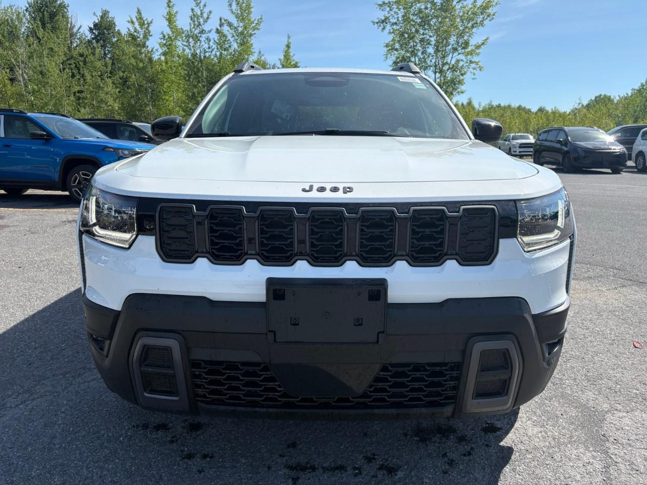 2026 Jeep Cherokee LAREDO 4x4 Photo