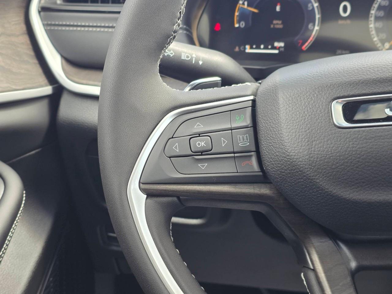 2026 Jeep Grand Cherokee ALTITUDE 4X4 Photo