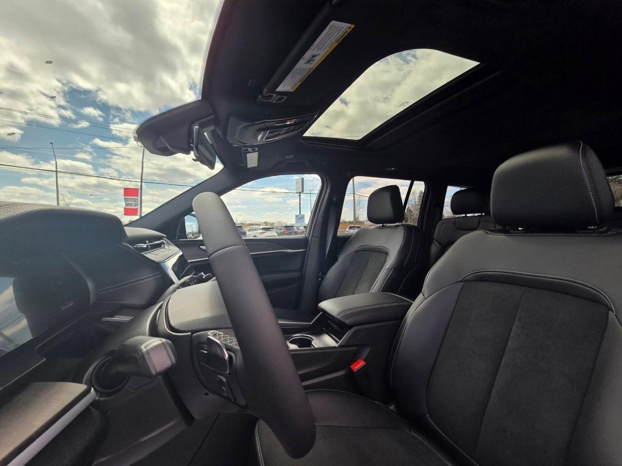 2026 Jeep Grand Cherokee ALTITUDE 4X4 Photo