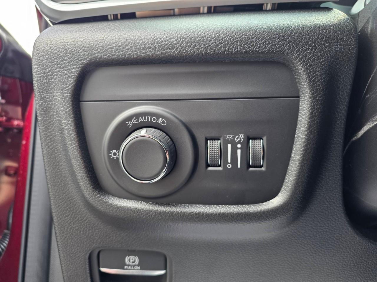 2026 Jeep Grand Cherokee ALTITUDE 4X4 Photo