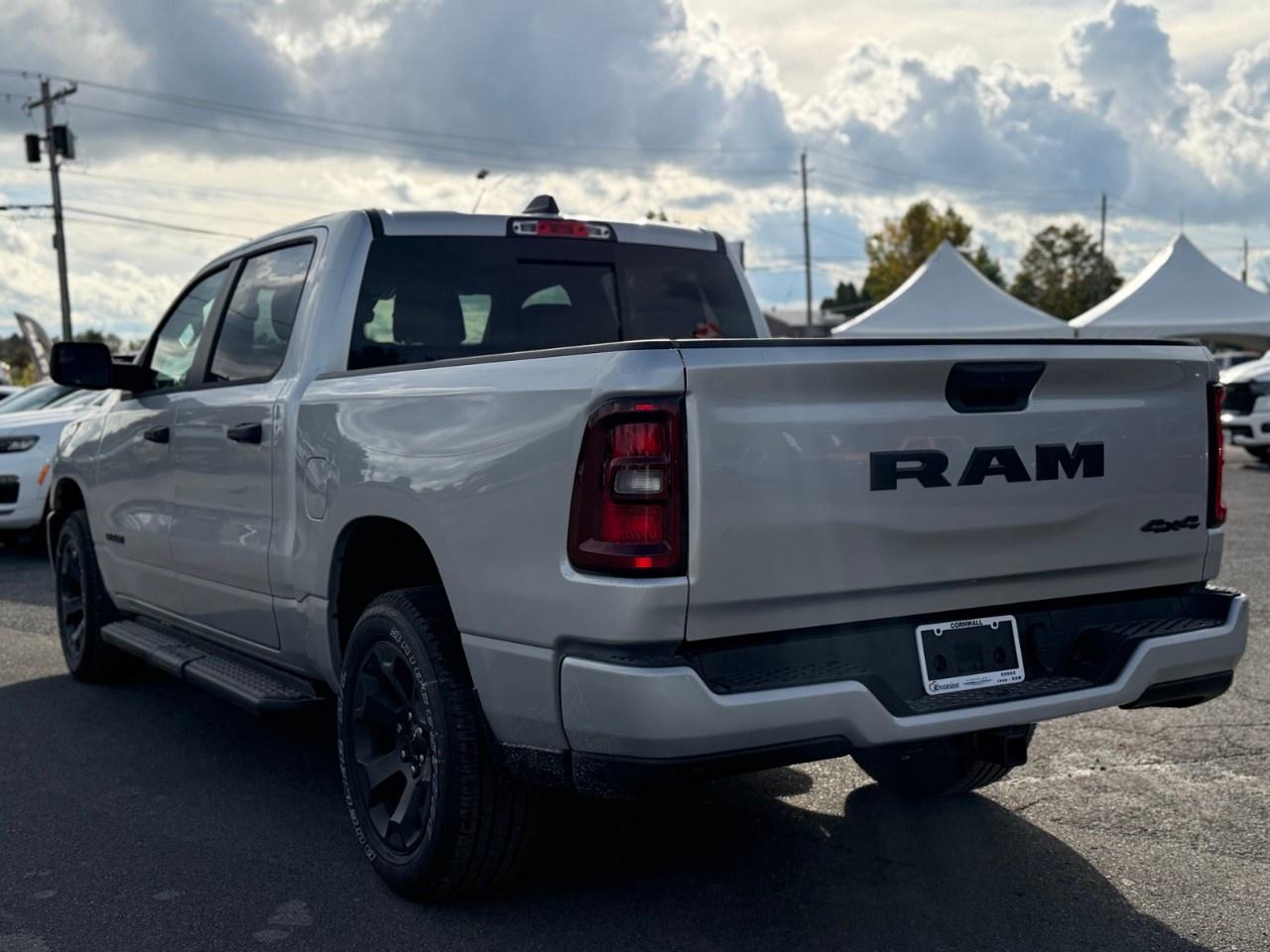 2027 RAM 1500 Express 4x4 Crew Cab 5'7" Box Photo2
