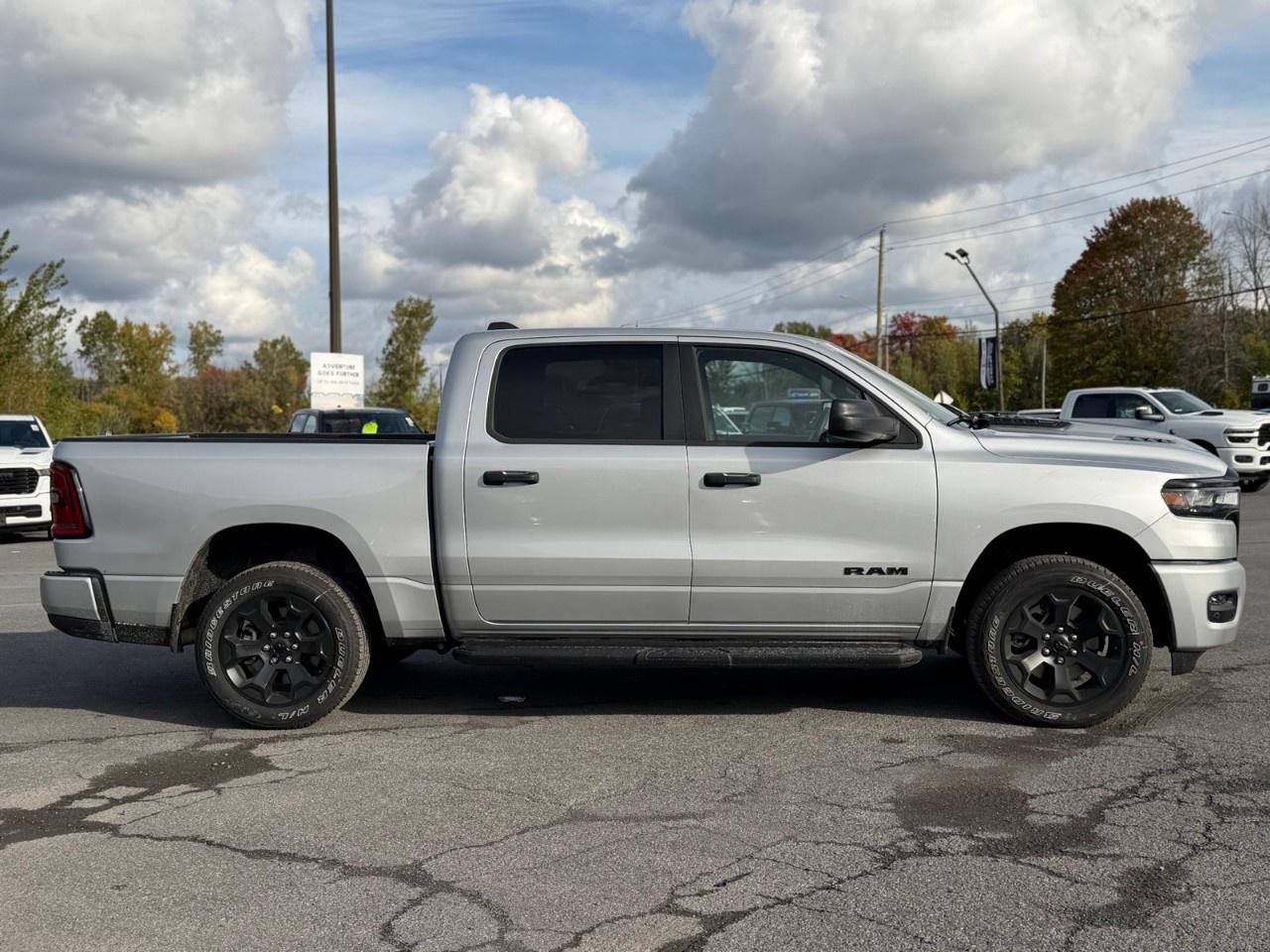 2027 RAM 1500 Express 4x4 Crew Cab 5'7" Box Photo