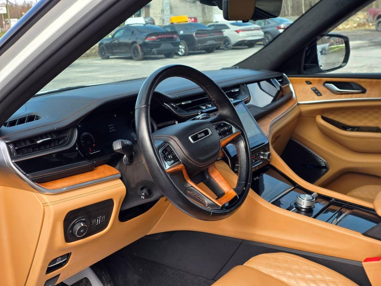 2022 Jeep Grand Cherokee Summit Reserve 4x4 Photo