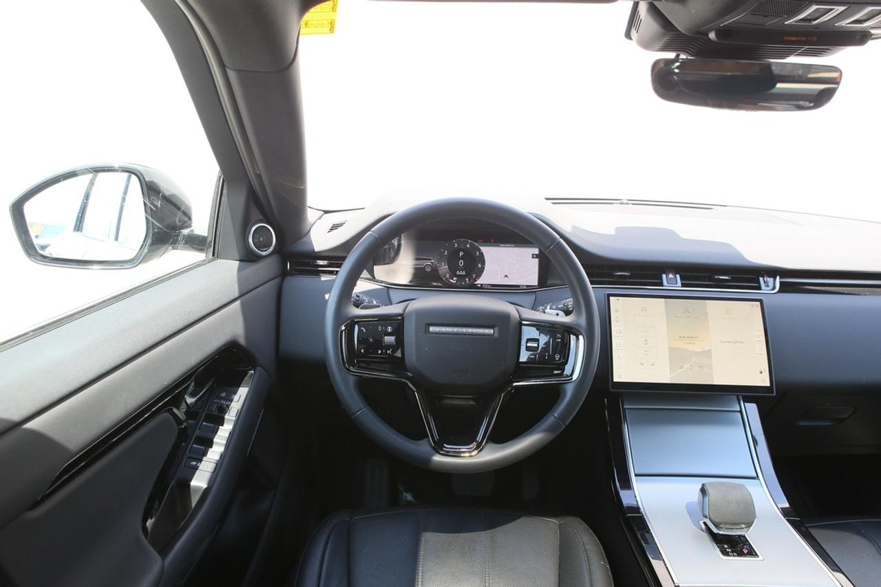 2024 Land Rover Range Rover Evoque S Photo