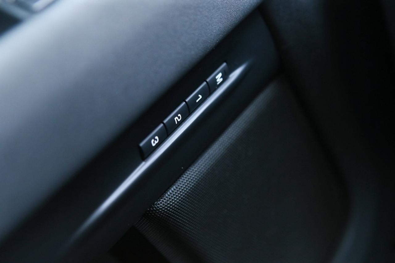 2024 Land Rover Range Rover Evoque S Photo