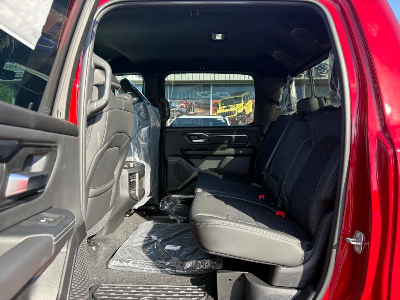 2026 RAM 1500 Sport 4x4 Crew Cab 6'4" Box Photo