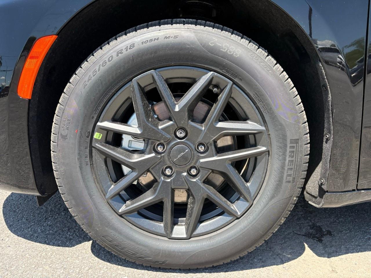 2027 Chrysler Pacifica Select FWD Photo