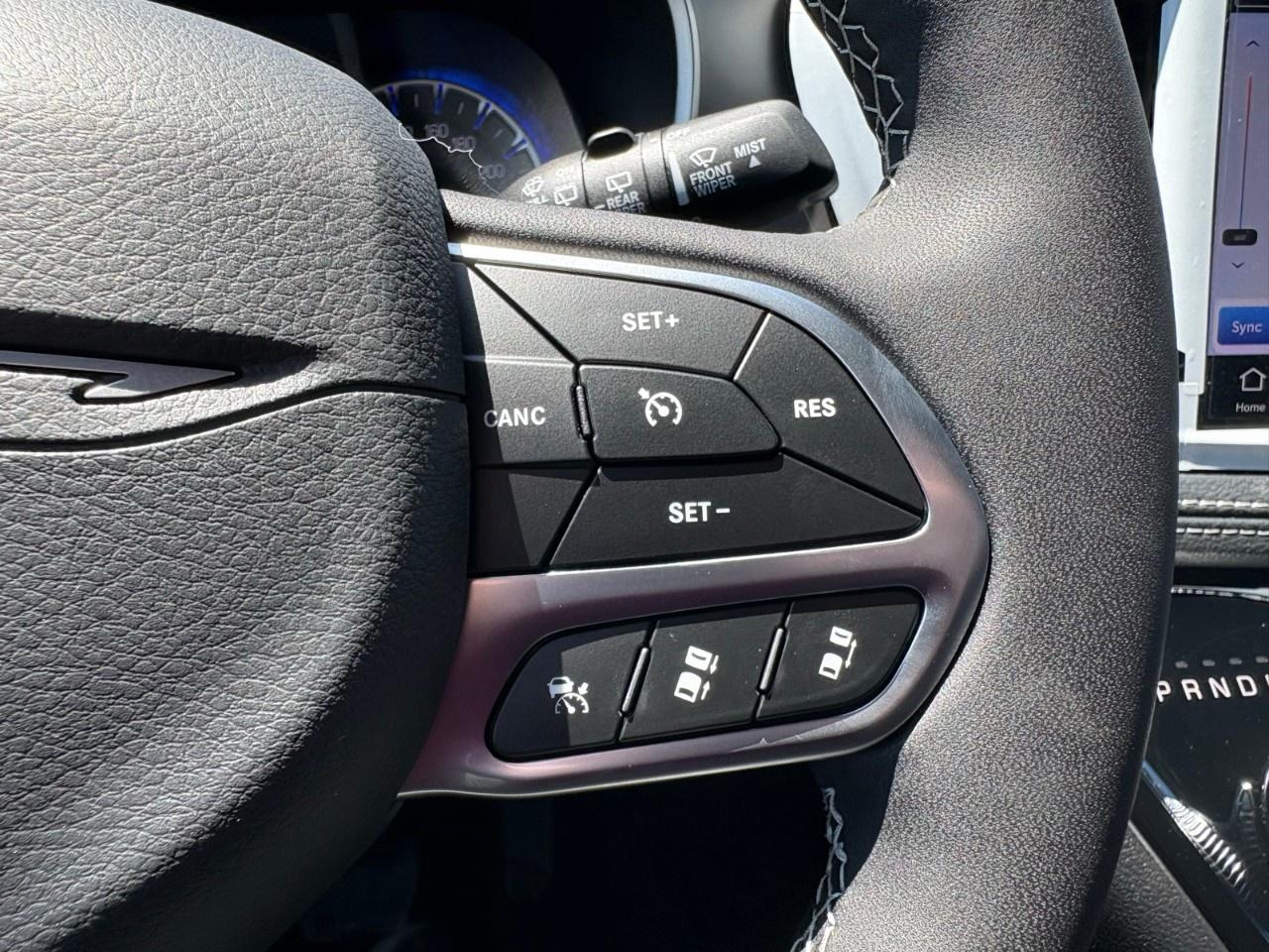 2027 Chrysler Pacifica Select FWD Photo