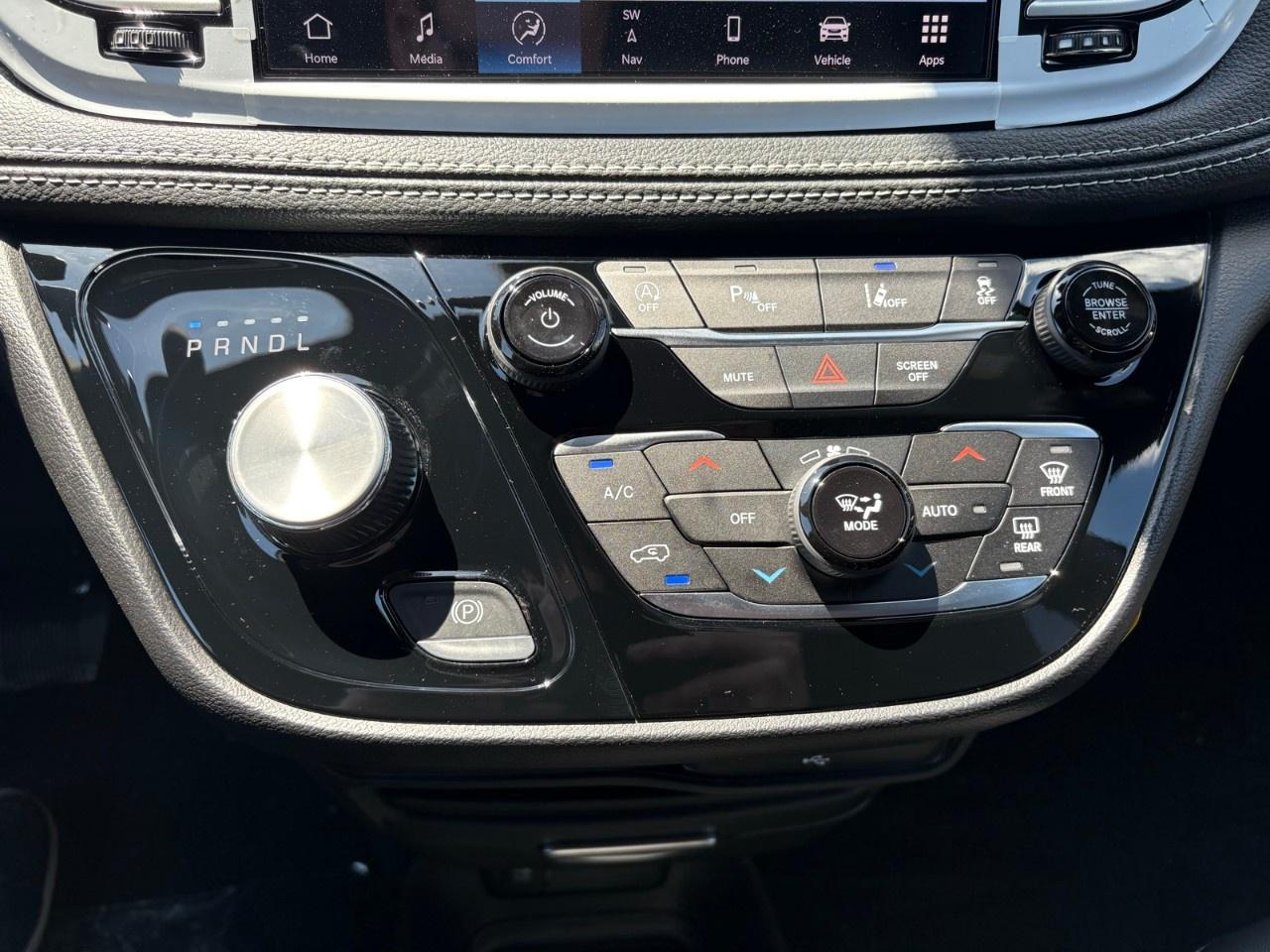 2027 Chrysler Pacifica Select FWD Photo