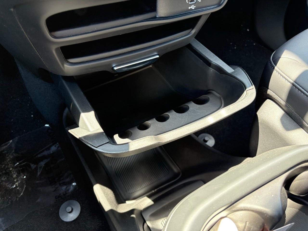 2027 Chrysler Pacifica Select FWD Photo