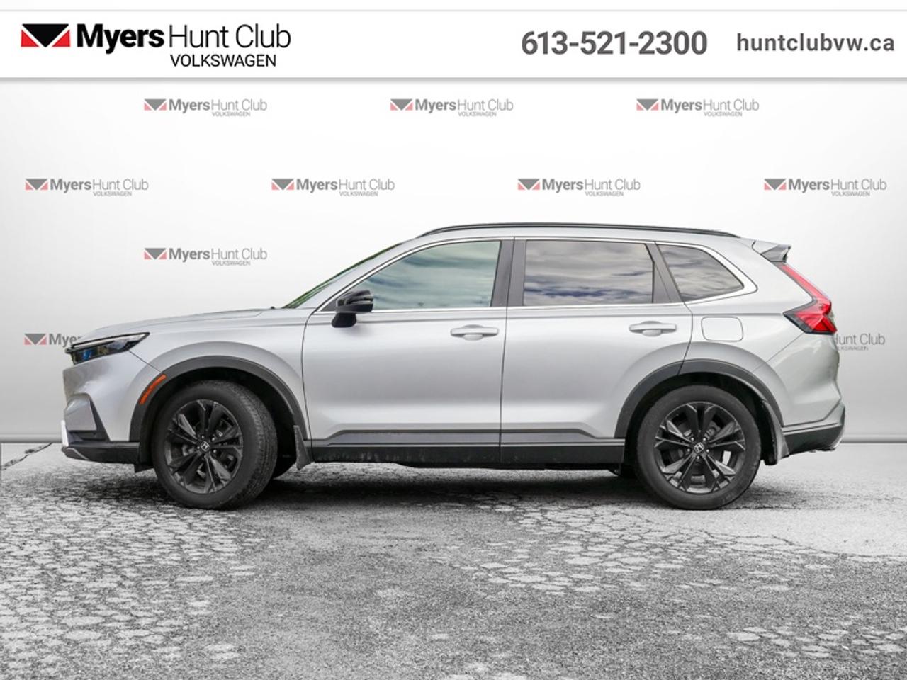 2023 Honda CR-V Hybrid Touring Photo