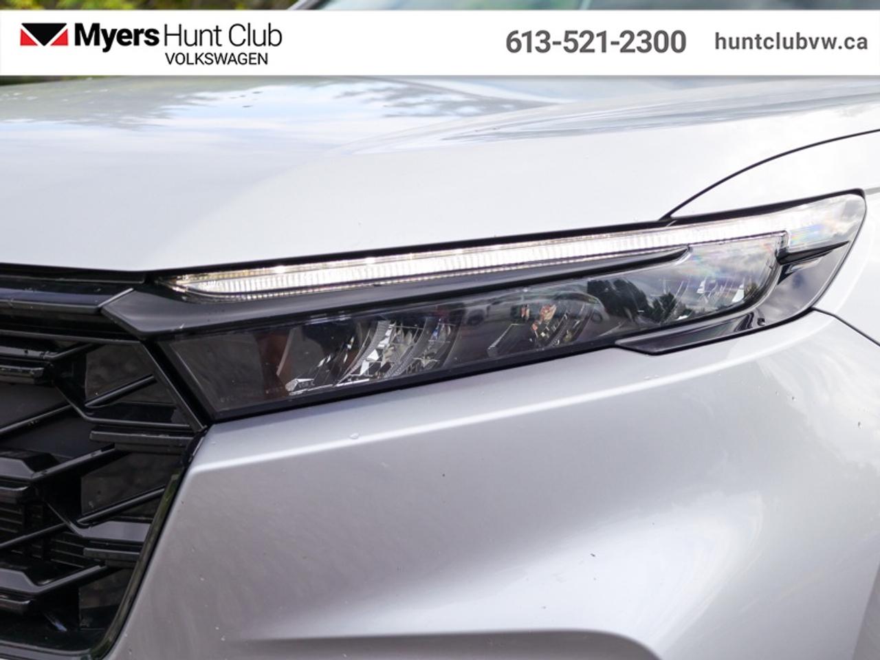 2023 Honda CR-V Hybrid Touring Photo