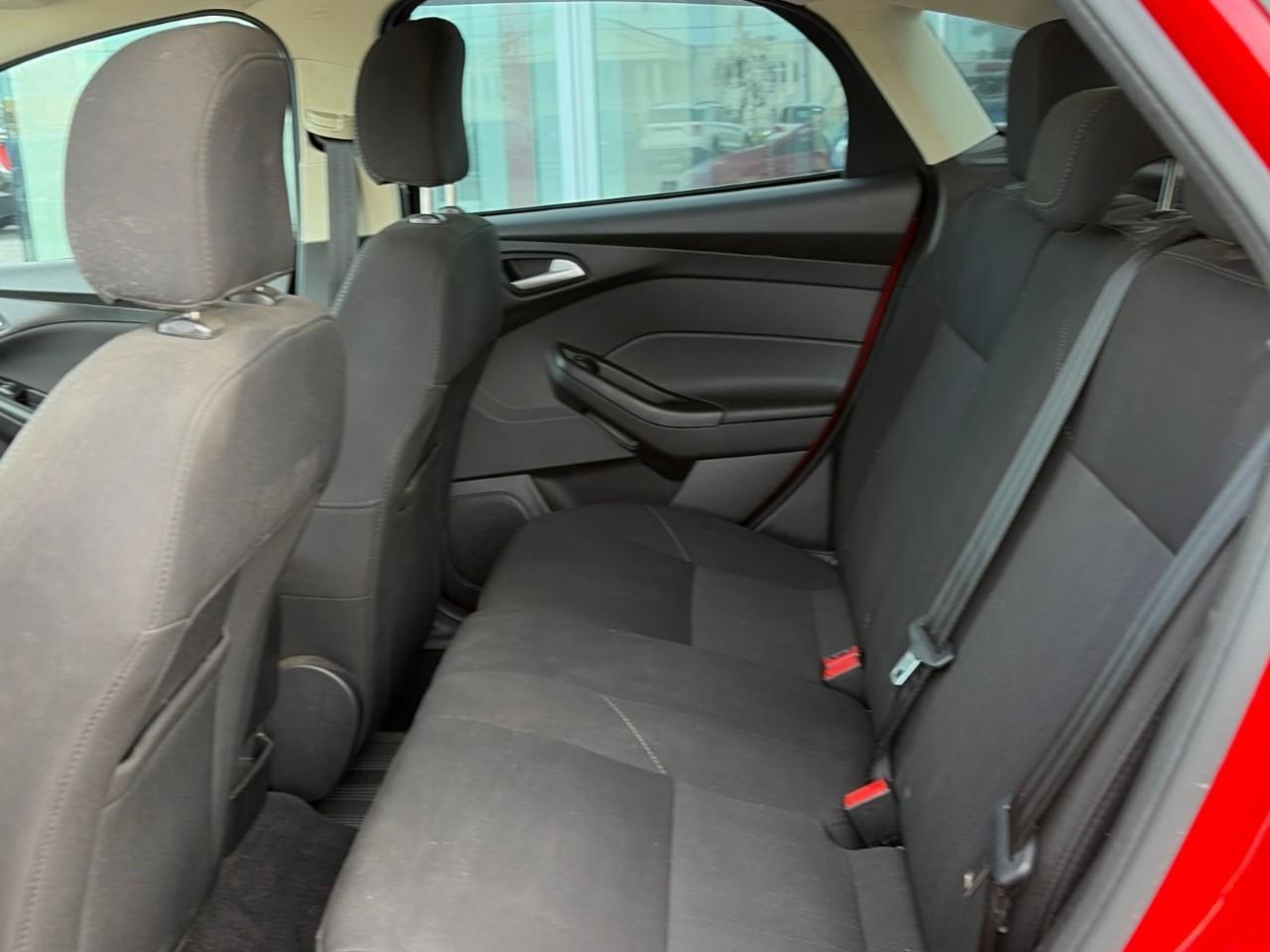 2017 Ford Focus SE 4dr Hatchback Photo