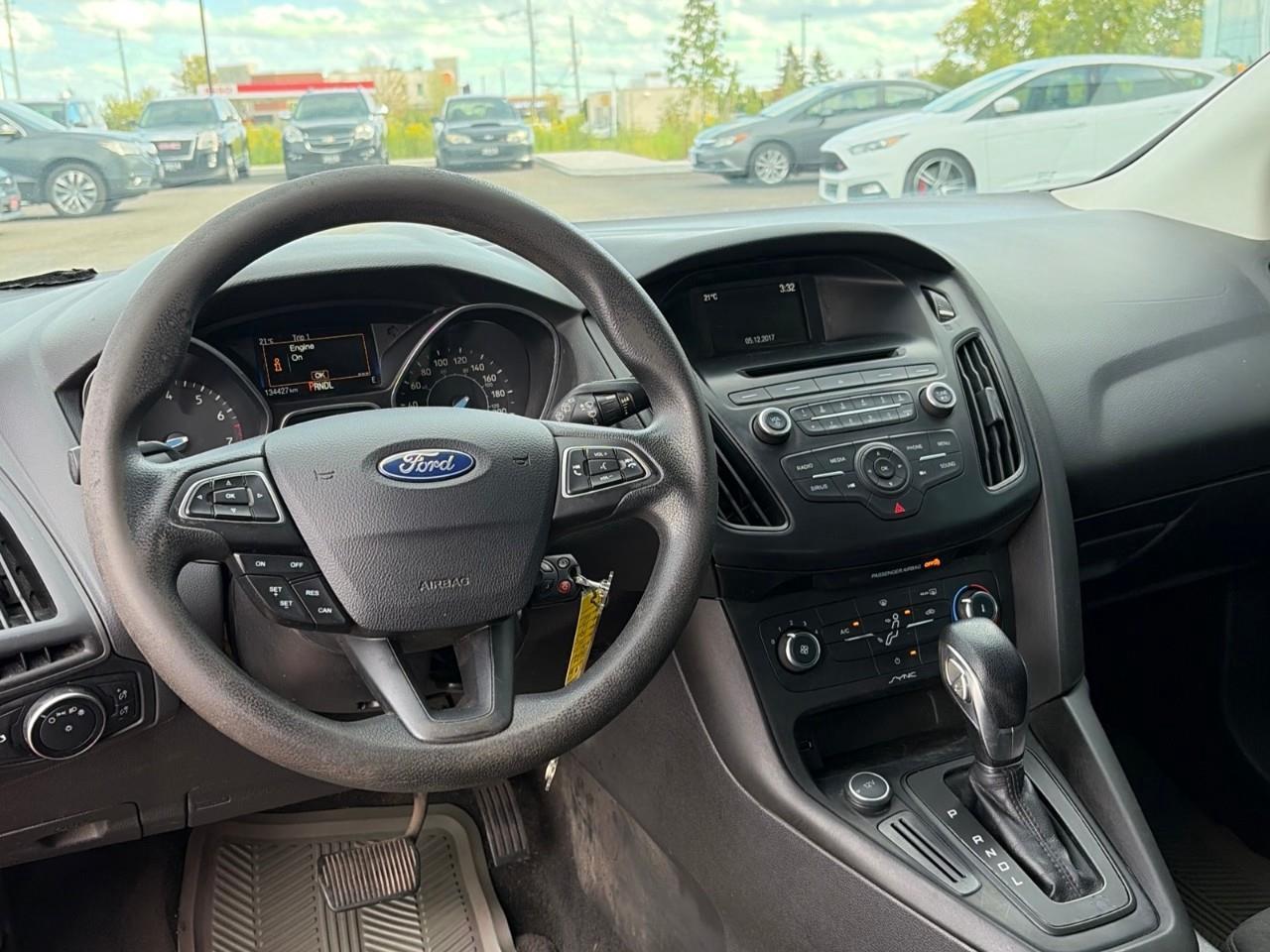 2017 Ford Focus SE 4dr Hatchback Photo