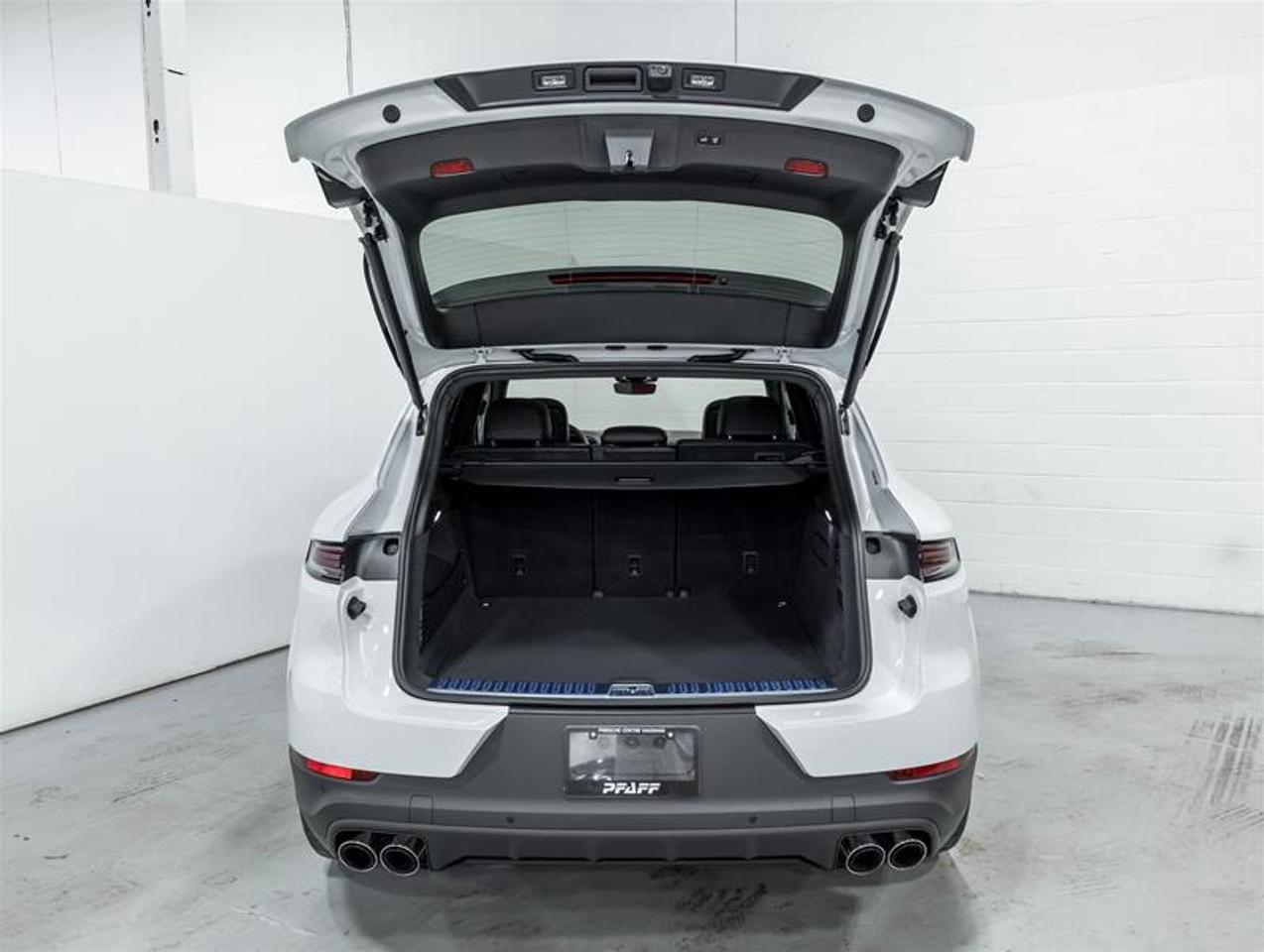 2026 Porsche Cayenne  Photo