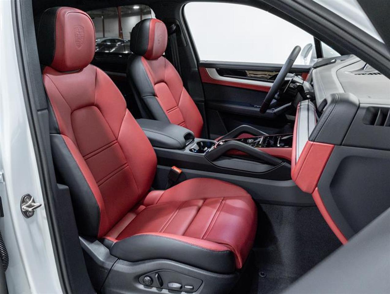 2026 Porsche Cayenne  Photo