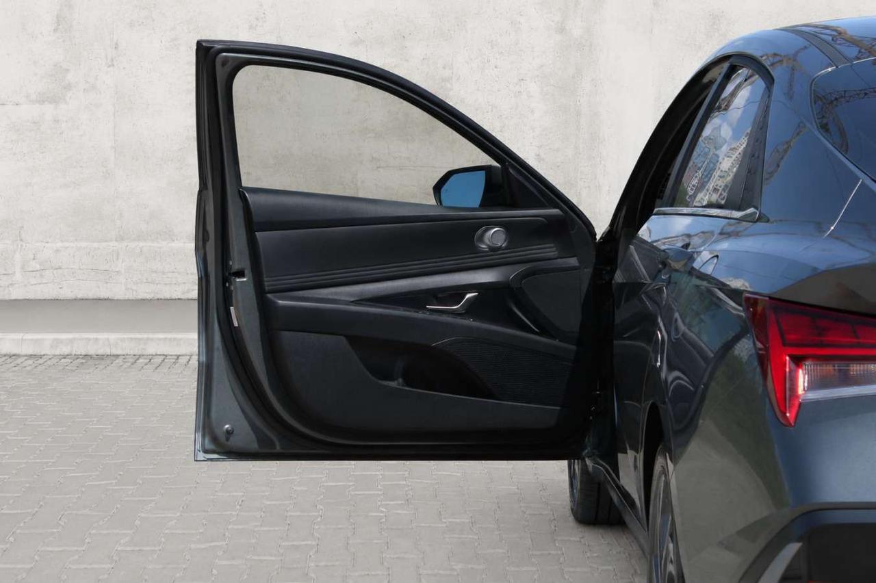 2026 Hyundai Elantra Limited  Gps ReverseCamera HtdSeats DriveModes Photo