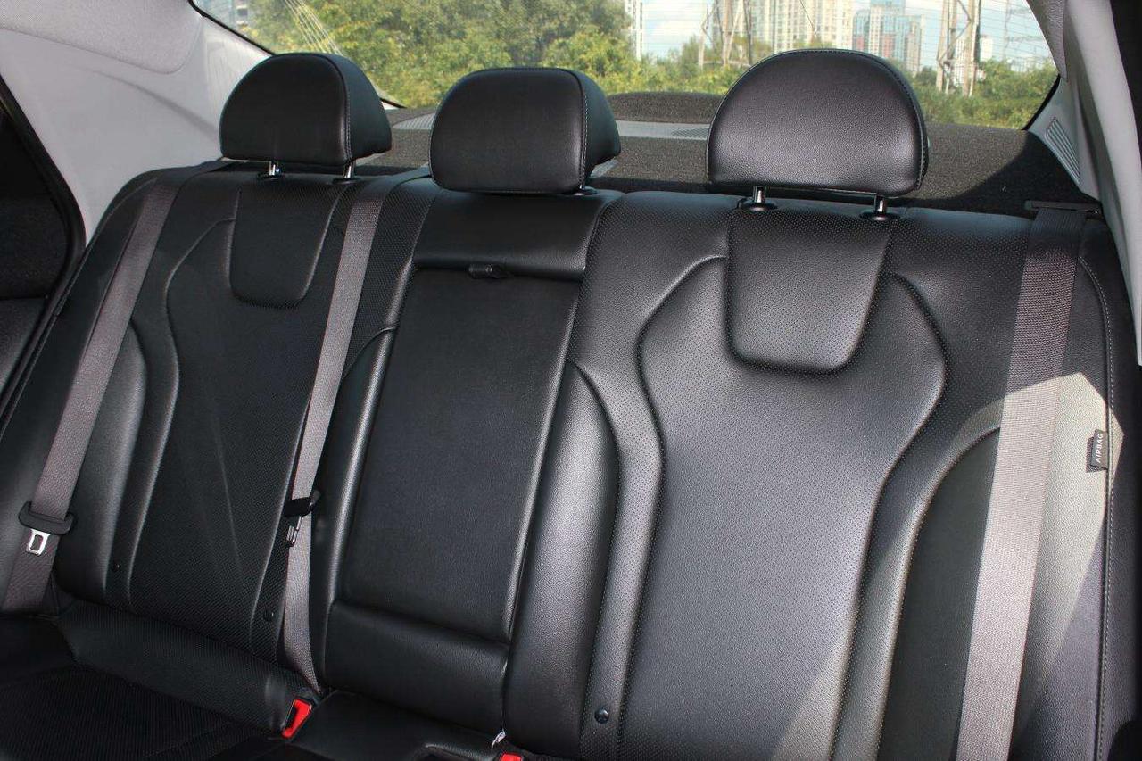 2026 Hyundai Elantra Limited  Gps ReverseCamera HtdSeats DriveModes Photo