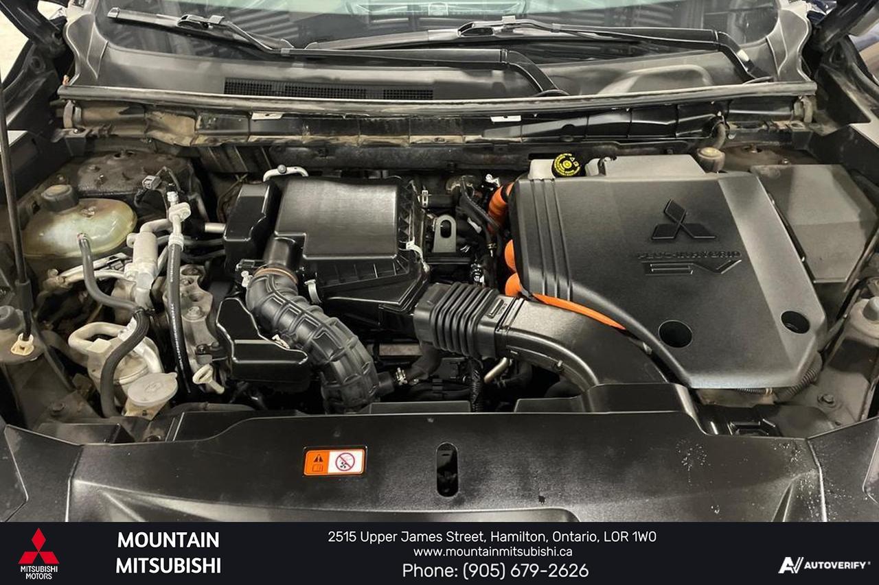 2023 Mitsubishi Outlander PHEV SEL S-AWC Photo
