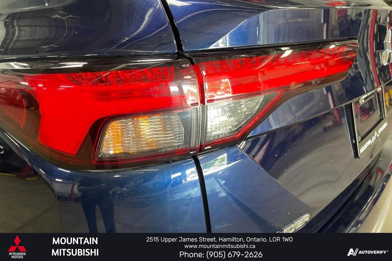 2023 Mitsubishi Outlander PHEV SEL S-AWC Photo