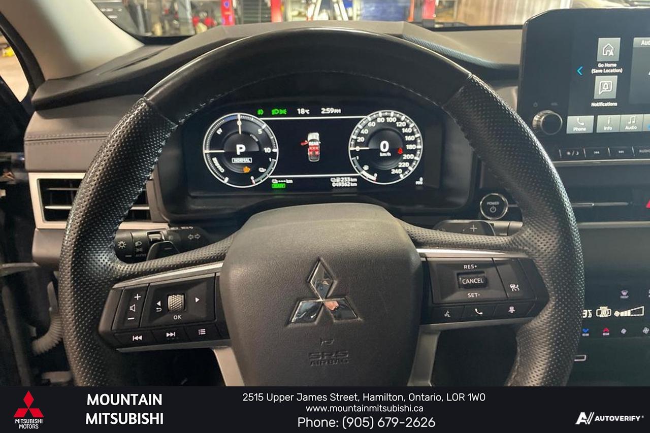 2023 Mitsubishi Outlander PHEV SEL S-AWC Photo
