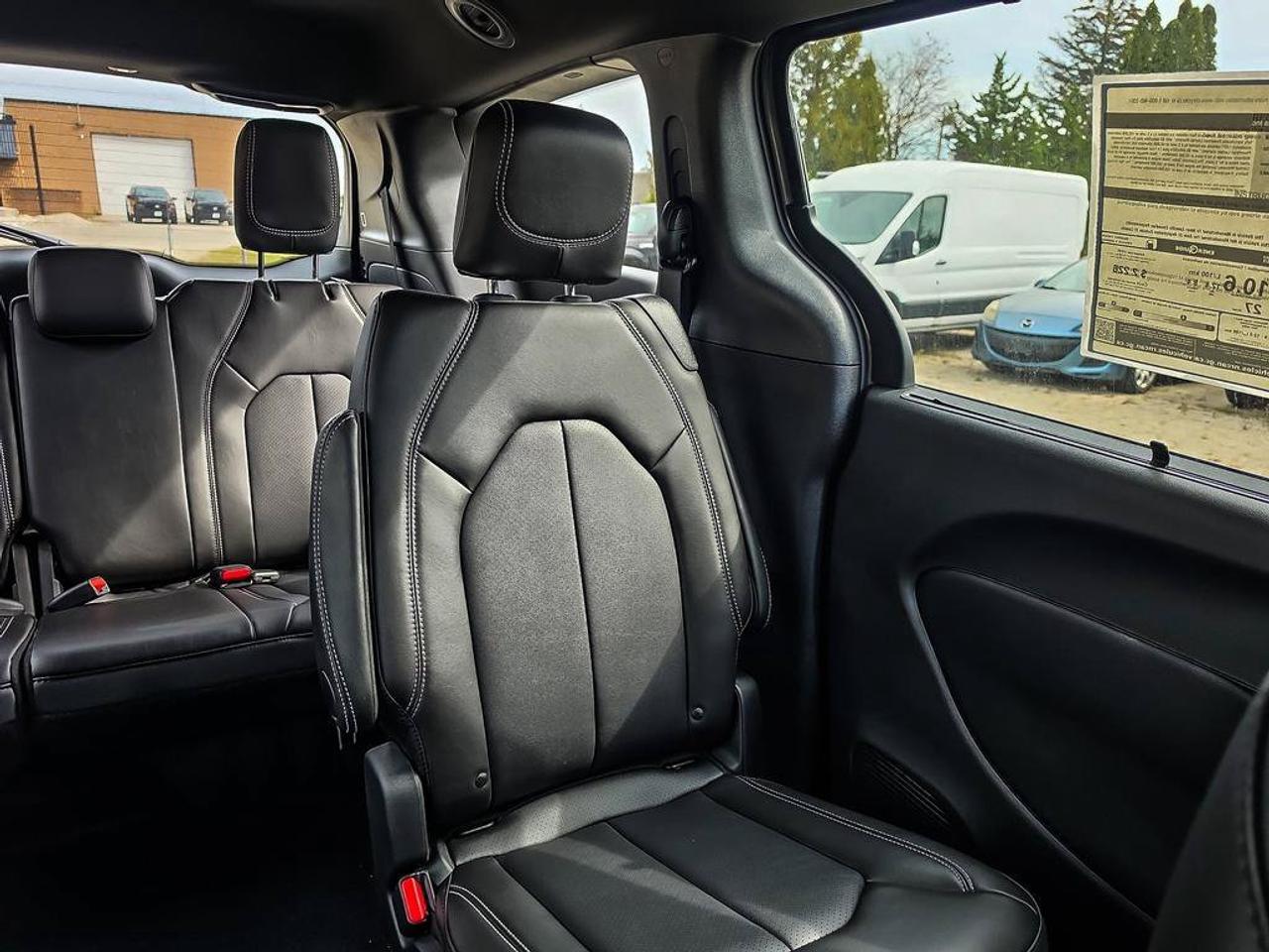 2027 Chrysler Pacifica Select | V6 | Leather Seats |Remote start | Photo