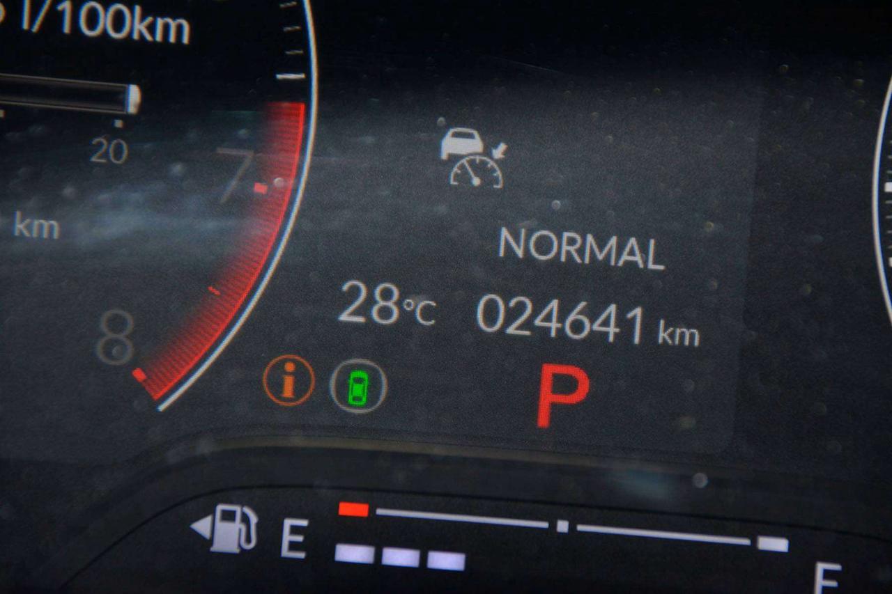 2025 Honda Civic Sport Photo4