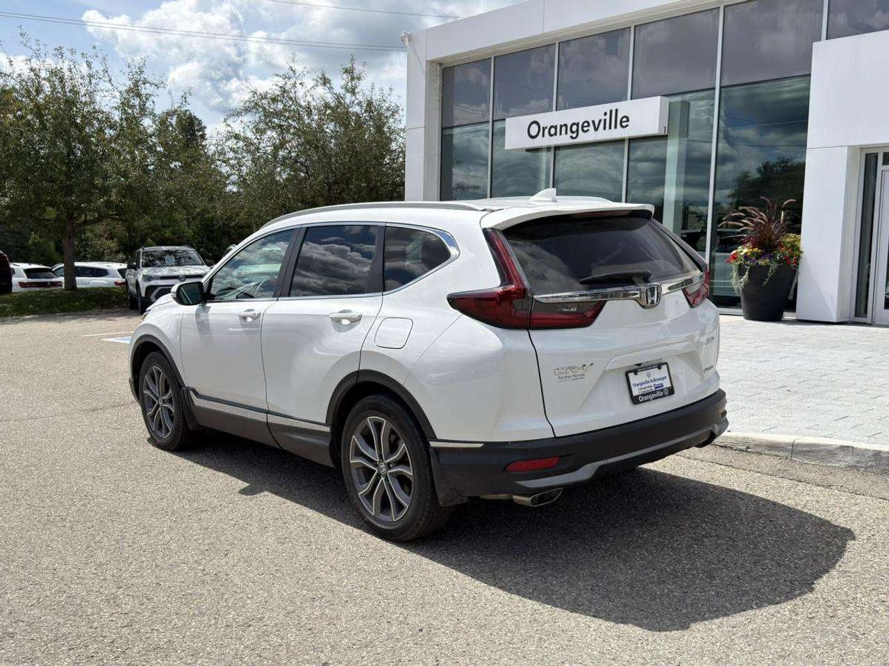 2022 Honda CR-V Touring AWD Photo3