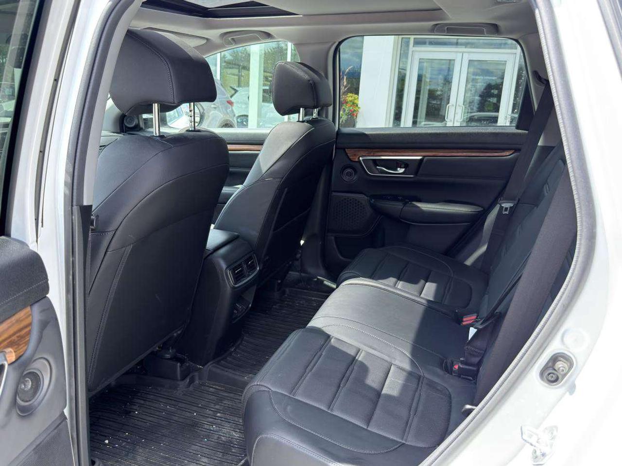 2022 Honda CR-V Touring AWD Photo