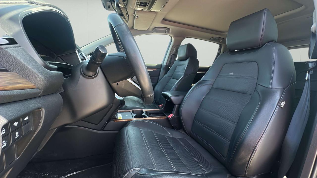 2022 Honda CR-V Touring Photo