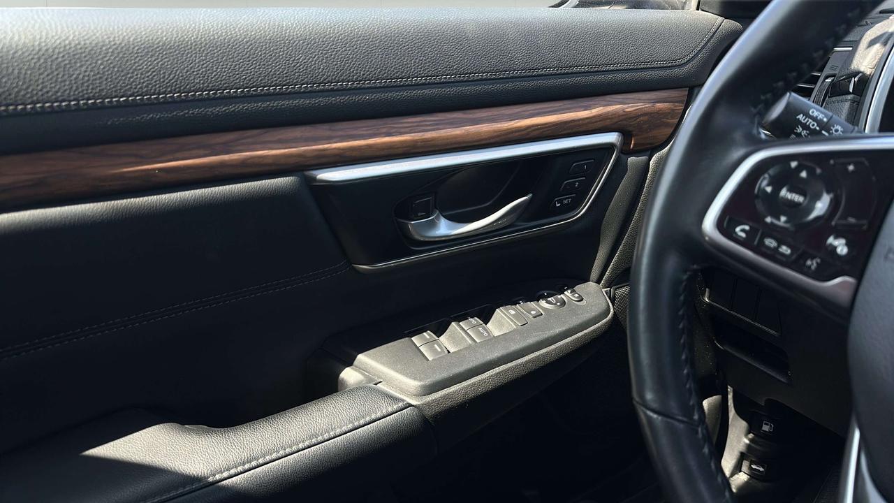 2022 Honda CR-V Touring Photo
