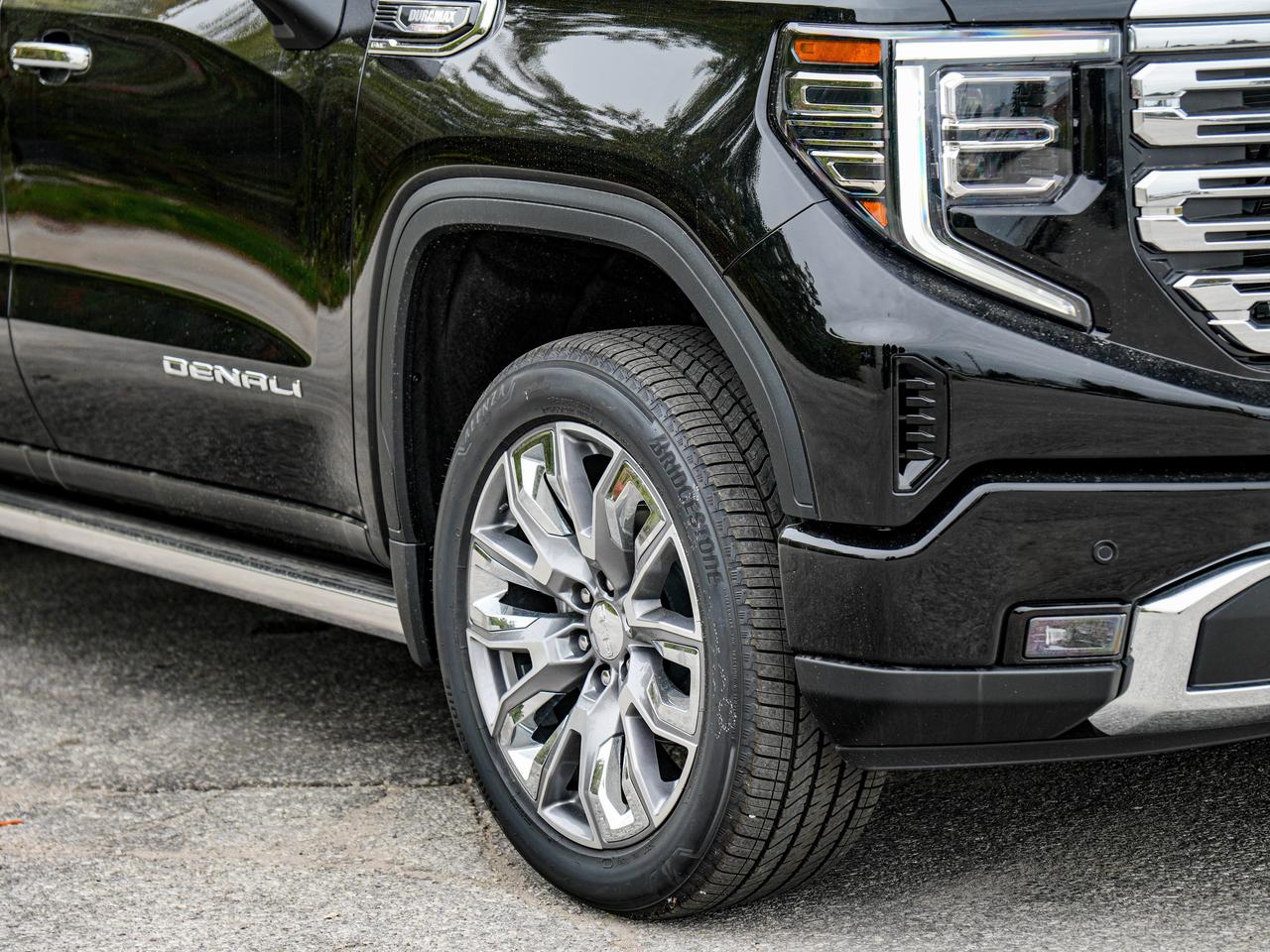 2026 GMC Sierra 1500 Denali Photo3