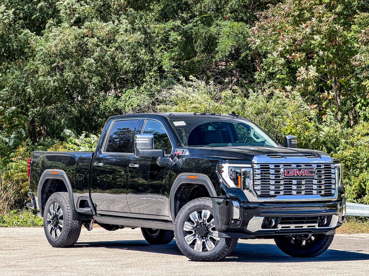 2026 GMC SIERRA 2500HD DENALI Photo