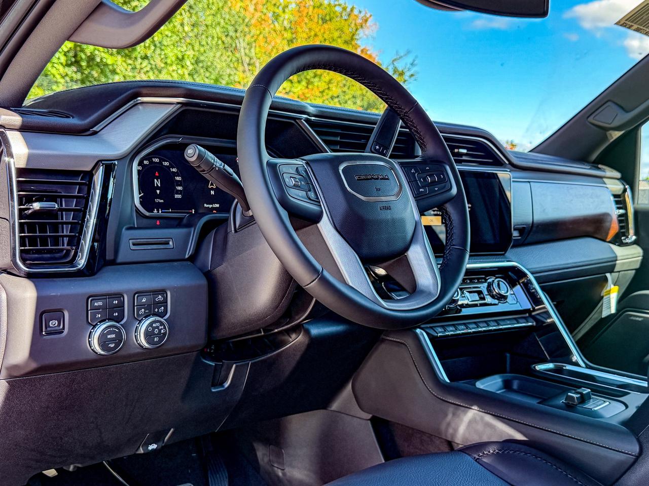 2026 GMC SIERRA 2500HD DENALI Photo