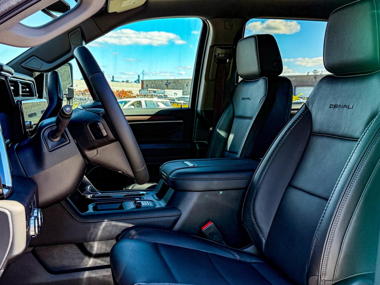 2026 GMC SIERRA 2500HD DENALI Photo