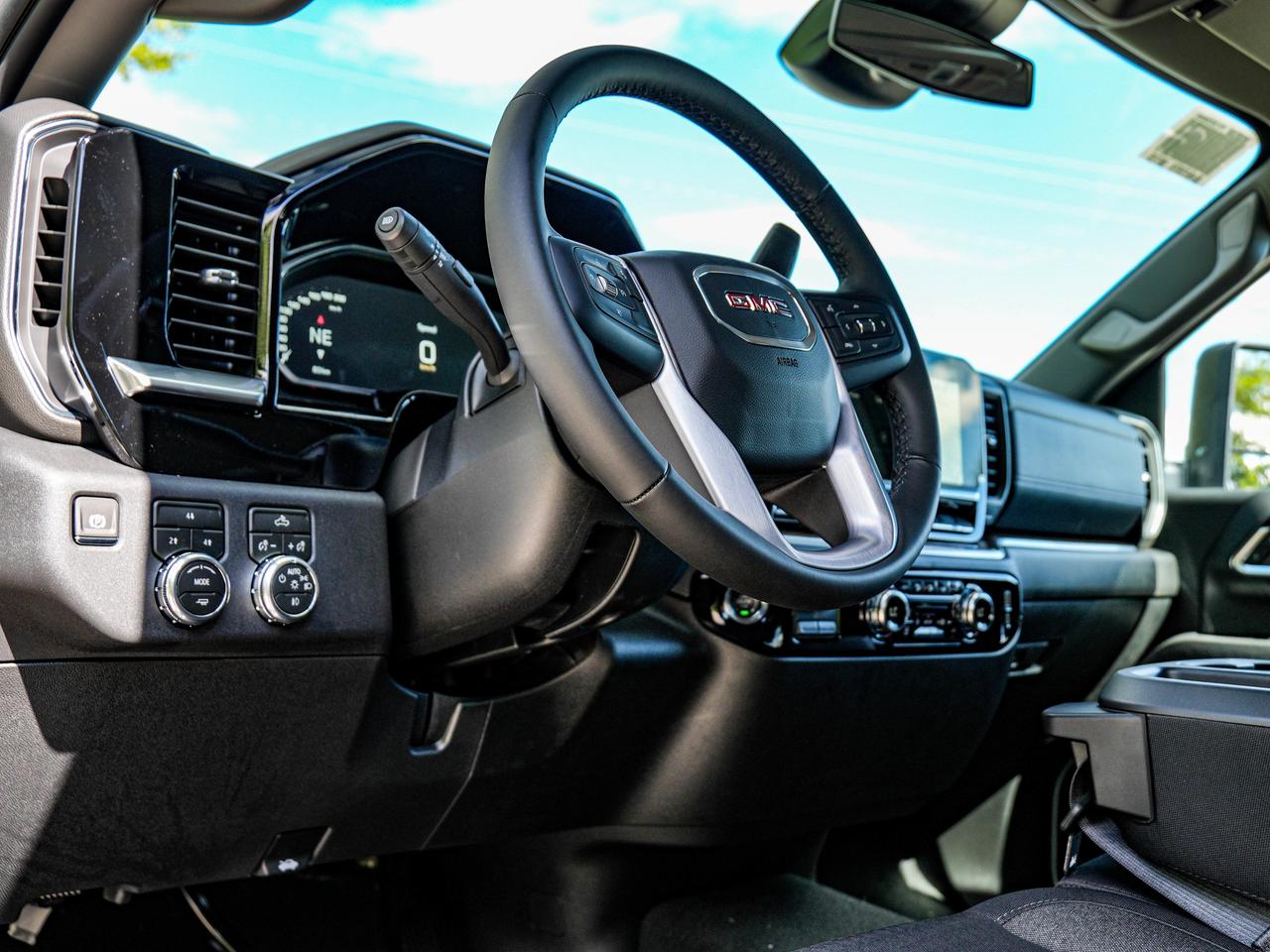 2026 GMC SIERRA 2500HD SLE Photo