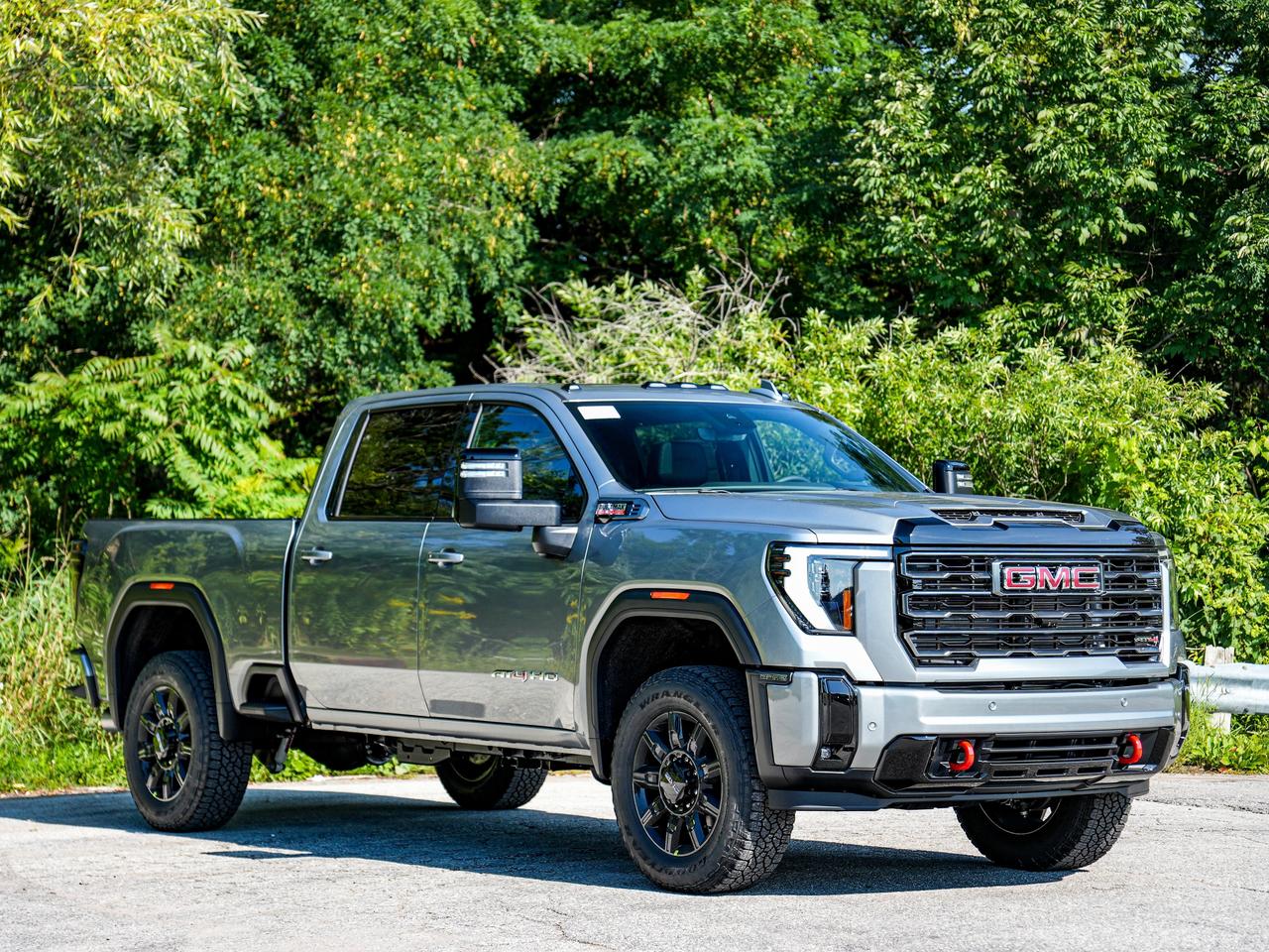 2026 GMC SIERRA 2500HD AT4 Photo3