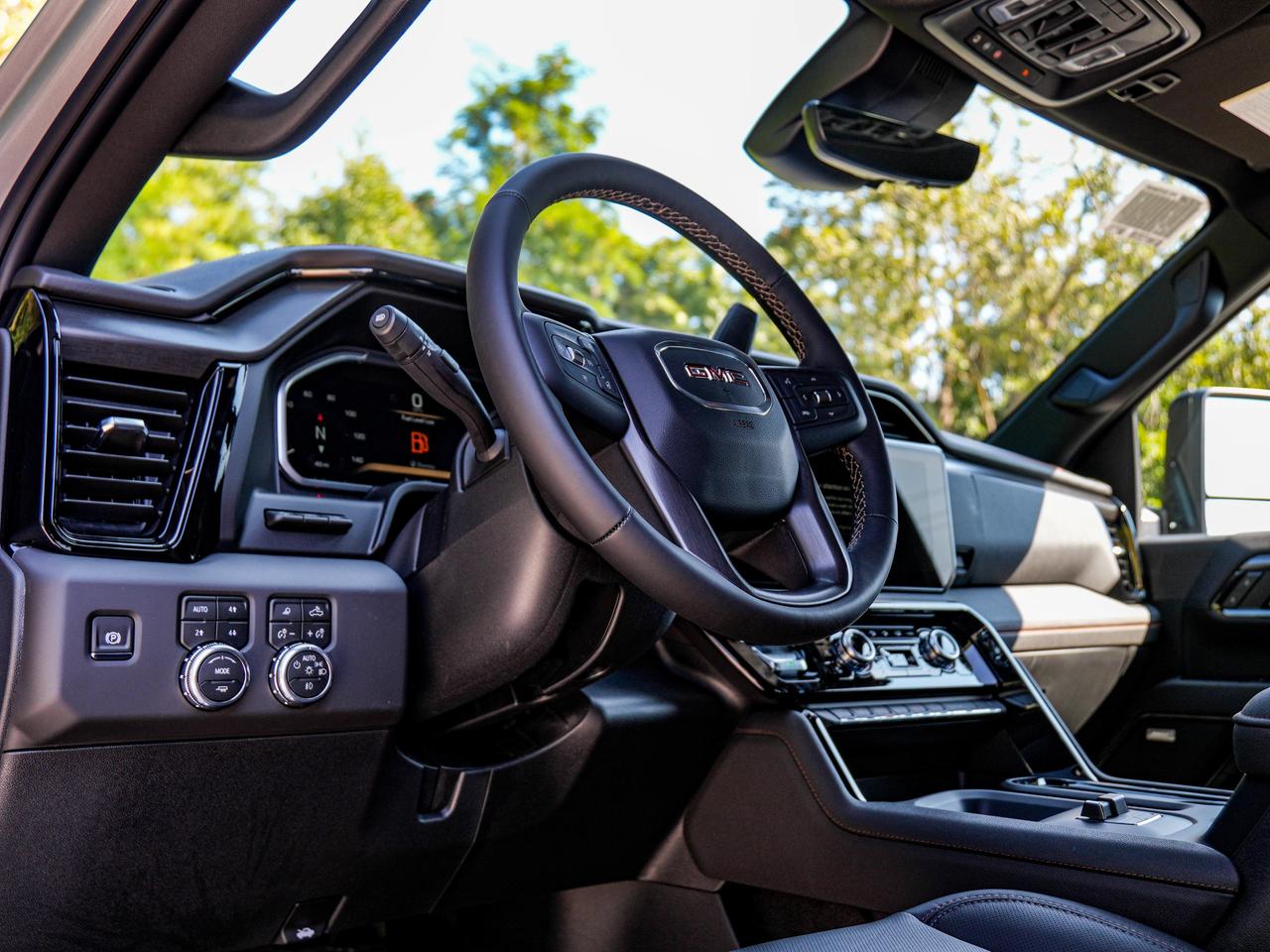 2026 GMC SIERRA 2500HD AT4 Photo