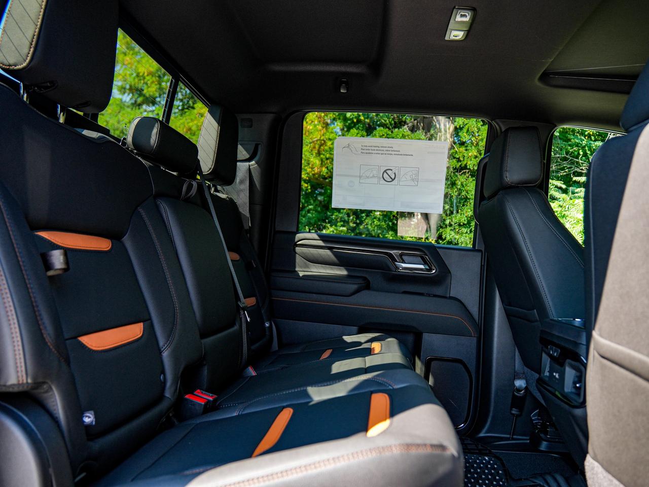 2026 GMC SIERRA 2500HD AT4 Photo