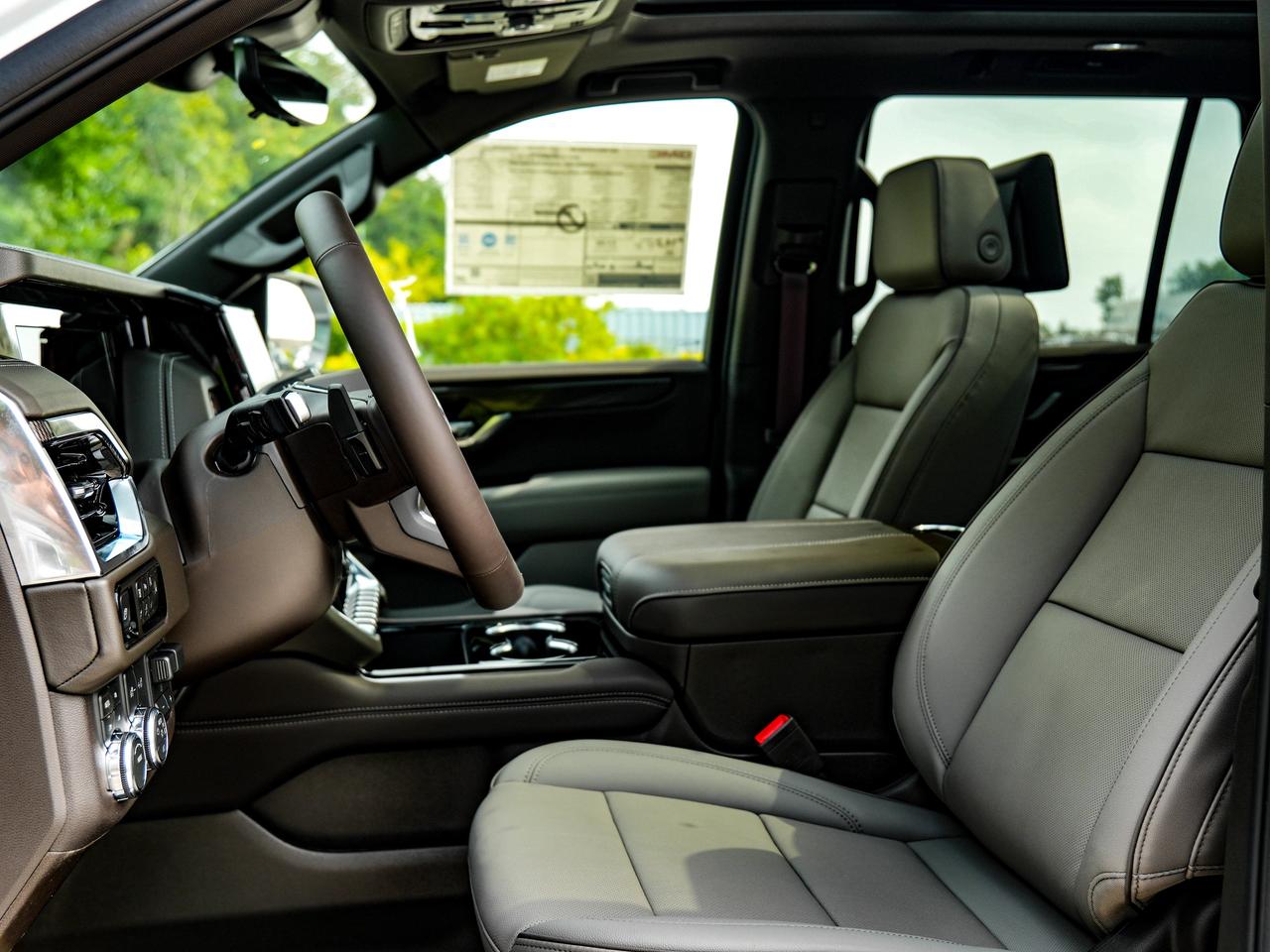 2026 GMC Yukon Elevation Photo