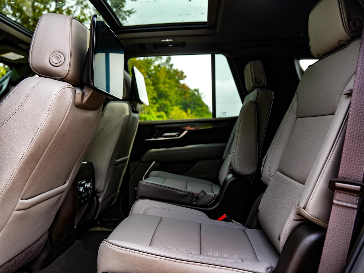 2026 GMC Yukon Elevation Photo