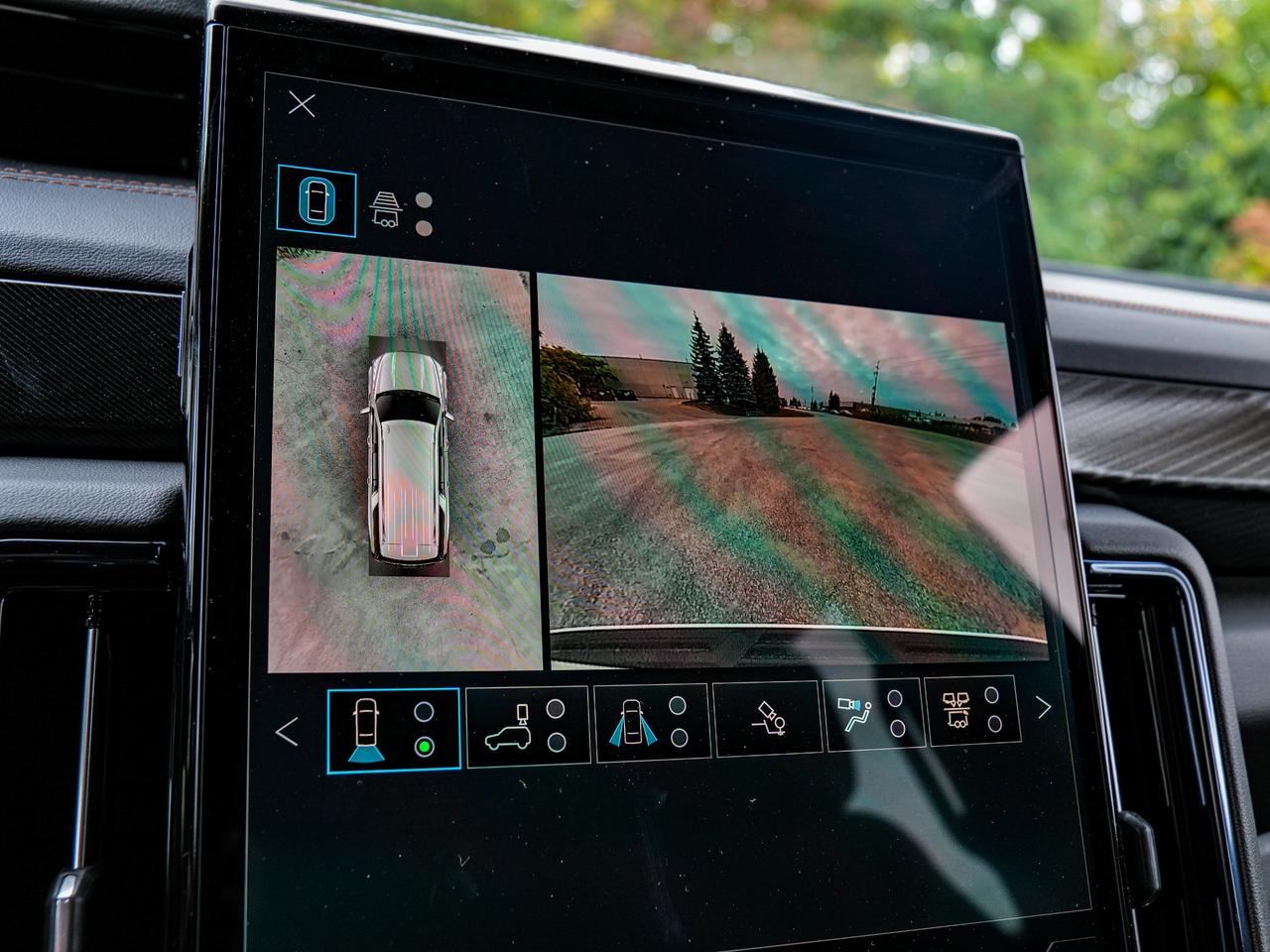 2026 GMC Yukon XL AT4 Photo