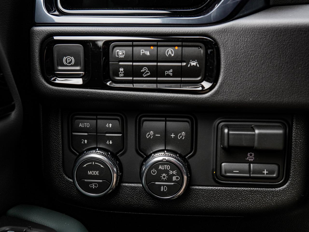 2026 GMC Yukon XL AT4 Photo