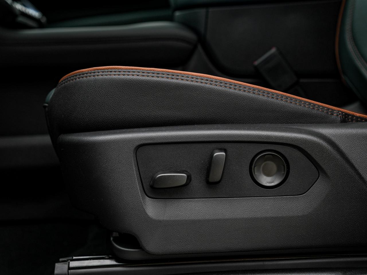 2026 GMC Yukon XL AT4 Photo
