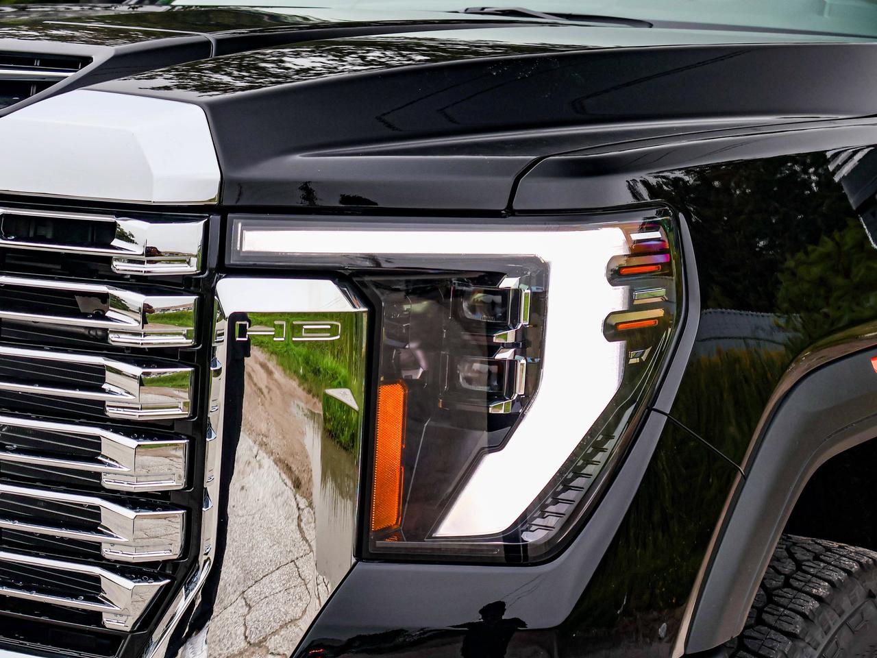 2026 GMC Sierra 3500HD Denali Photo