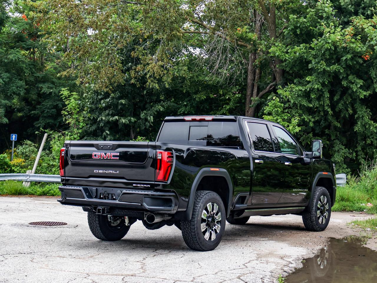 2026 GMC Sierra 3500HD Denali Photo