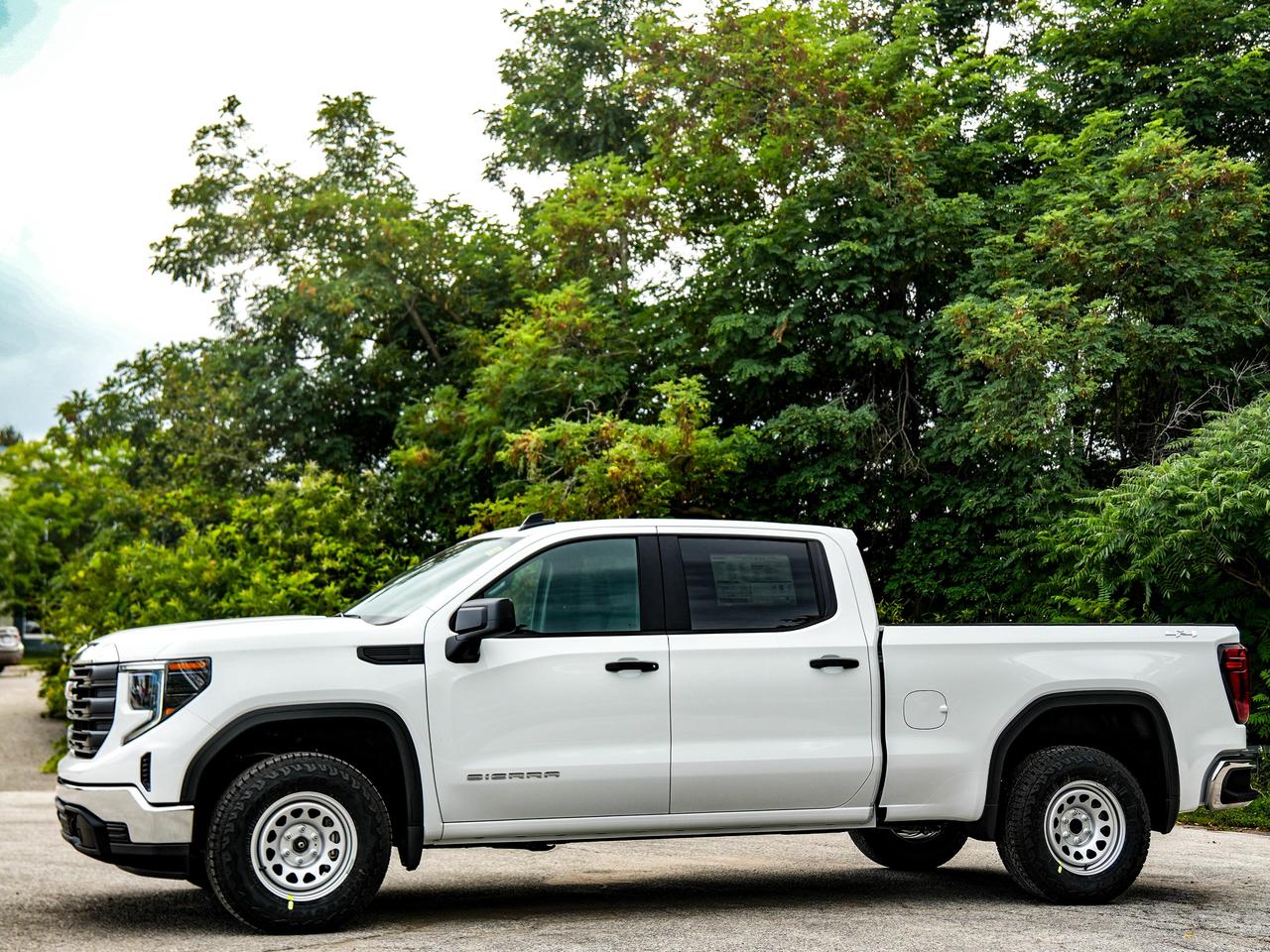 2026 GMC Sierra 1500 PRO Photo