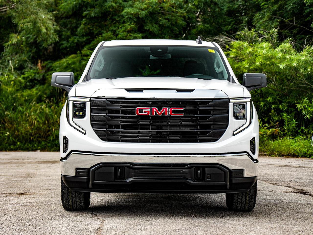 2026 GMC Sierra 1500 PRO Photo4