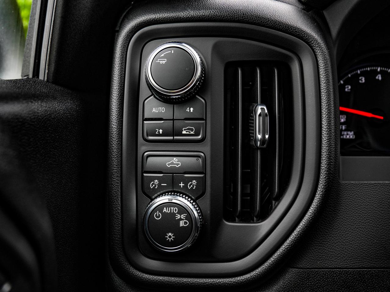 2026 GMC Sierra 1500 PRO Photo