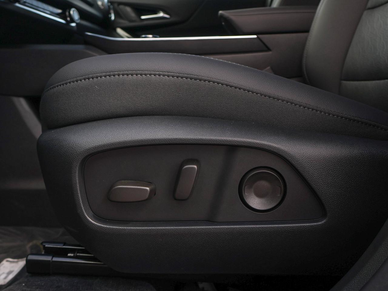 2027 Chevrolet Equinox AWD LT Photo